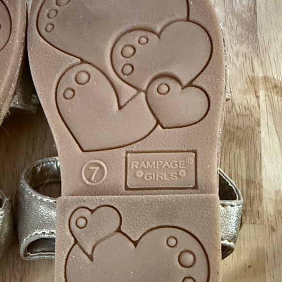 Converse Glittery Rainbow Sneakers & Sparkle Sandals Size 7 Set - Picture 12 of 14